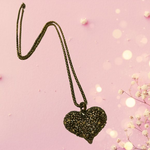 Heart Pendant Long Chain/Necklace - Picture 2 of 2